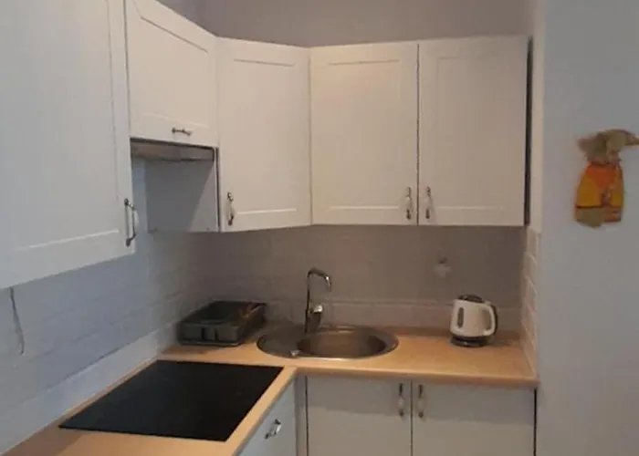 Przyjemny Blue Mare W Lukecinie Лукенцин